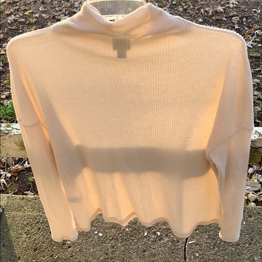 Turtle neck sweater - Picture 3 of 3
